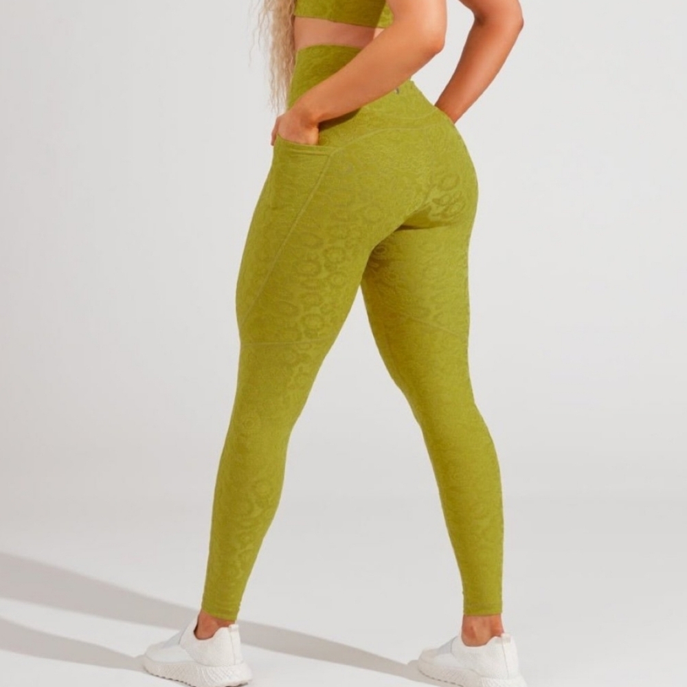 Buffbunny Textured Floral Print Green High-Waisted Leggings
